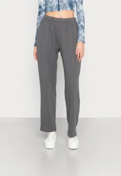 Nly by Nelly YOURSELF JOGGERS - Pantalon de survêtement En promotion pantalons haute femme