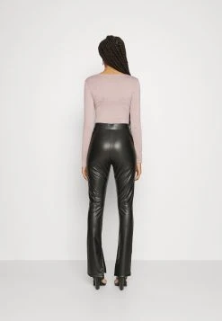 Prix Réduit Nly by Nelly AMAZING - T-shirt à manches longues t-shirts et tops encolure large ronde femme 9 Prix Réduit Nly by Nelly AMAZING - T-shirt à manches longues t-shirts et tops encolure large ronde femme -Nly by Nelly boutique 5cade1e7cde840a7b3393d37690eb018