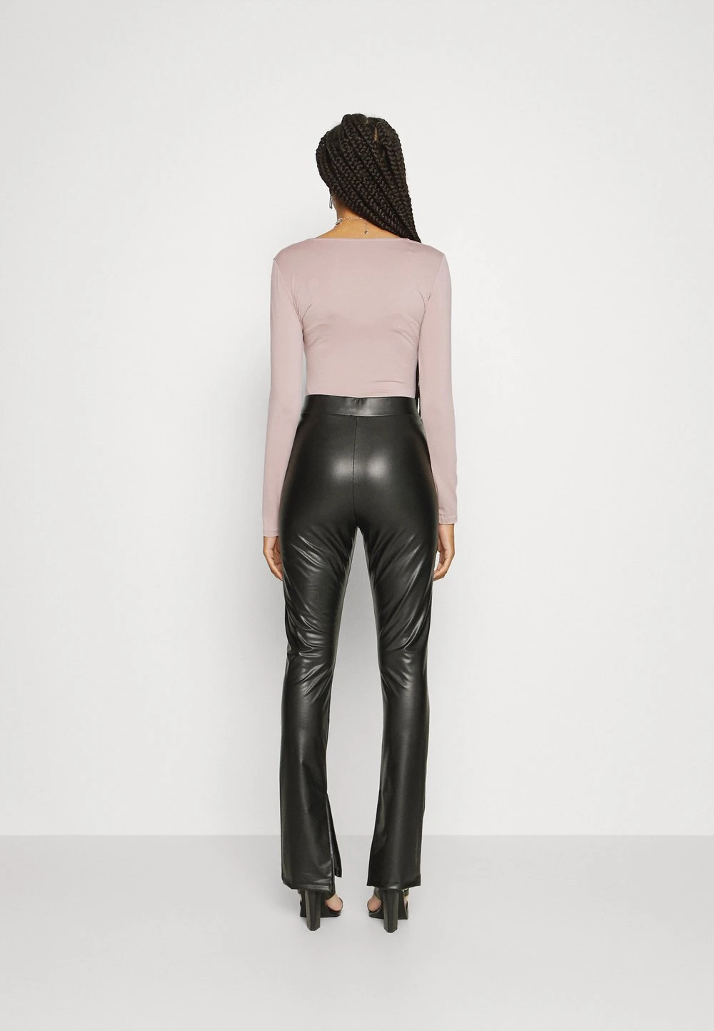 Prix Réduit Nly by Nelly AMAZING - T-shirt à manches longues t-shirts et tops encolure large ronde femme 5 Prix Réduit Nly by Nelly AMAZING - T-shirt à manches longues t-shirts et tops encolure large ronde femme – Image 3