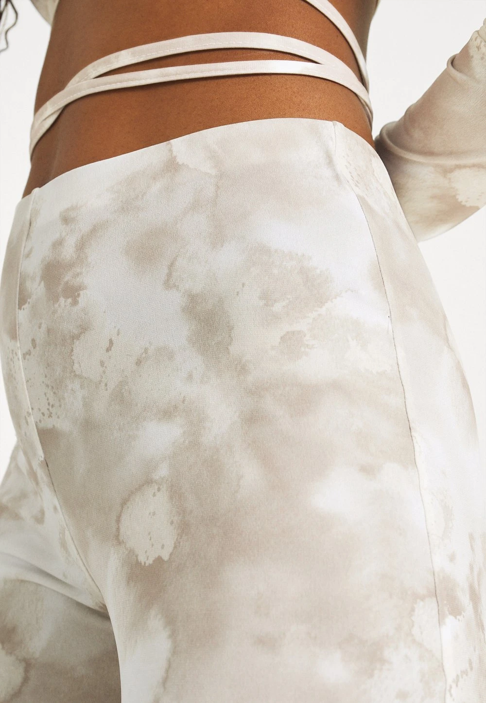 Prix Légers Nly by Nelly Jean flare jeans haute femme 7 Prix Légers Nly by Nelly Jean flare jeans haute femme – Image 5