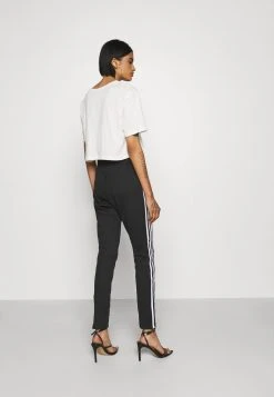 Nly by Nelly Prix Avantageux BASIC V CUT TEE - T-shirt imprimé t-shirts et tops col en v profond femme -Nly by Nelly boutique 6237f4c5361d47aea333e9c71f42c2c9