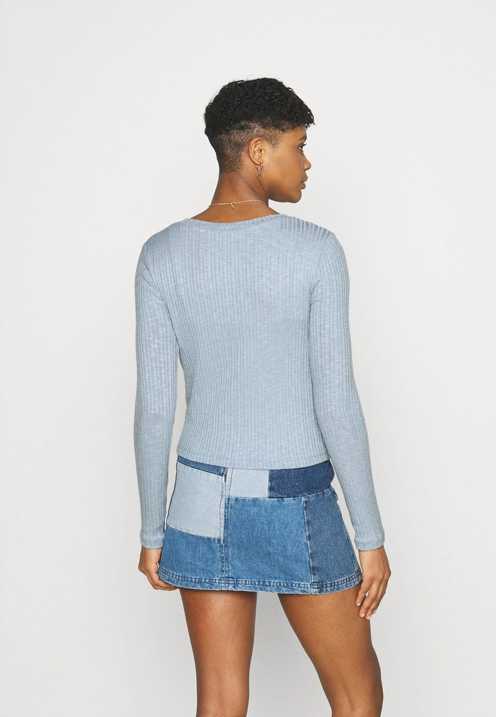 62f16229a13a49b8b64696474bf0d1ff.jpg Nly by Nelly CARDIGAN SET - Débardeur Prix Légers pulls et gilets col en v profond femme -Nly by Nelly boutique 62f16229a13a49b8b64696474bf0d1ff