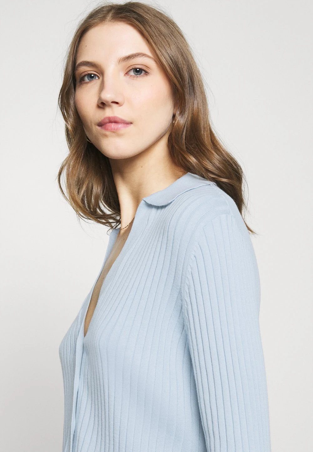 Nly by Nelly Produit de première qualité Gilet pulls et gilets col en v profond femme 6 Nly by Nelly Produit de première qualité Gilet pulls et gilets col en v profond femme – Image 4