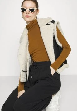 Nly by Nelly Prix Avantageux EMBROIDERED PANTS - Pantalon de survêtement pantalons haute femme -Nly by Nelly boutique 6810314d26c2405781faca2694974d37