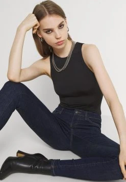 Nly by Nelly Prix Dynamité HIGH NECK BODY - Débardeur t-shirts et tops col rond femme -Nly by Nelly boutique 6d4dcfd2c4bb4928b2a3ef651c6893fb