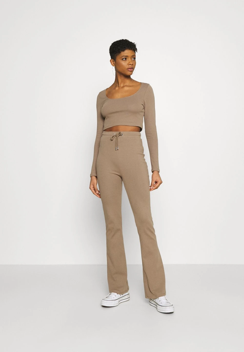 6e8df6adf9d744829a0666c5385881d2.jpg Prix Sacrifiés Nly by Nelly MY PERFECT SET - Sweatshirt pulls et gilets haute femme -Nly by Nelly boutique 6e8df6adf9d744829a0666c5385881d2