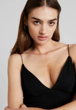 Nly by Nelly Prix Sacrifiés THIN STRAP - Débardeur t-shirts et tops col en v profond femme -Nly by Nelly boutique 7007de7c1a1c48be916d7316cf355f56