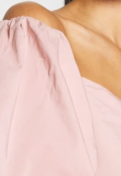 Nly by Nelly LOVELY - Blouse Qualité Supérieure chemises et blouses carmen femme -Nly by Nelly boutique 723b15b638324d23bccb93db9c2bd541