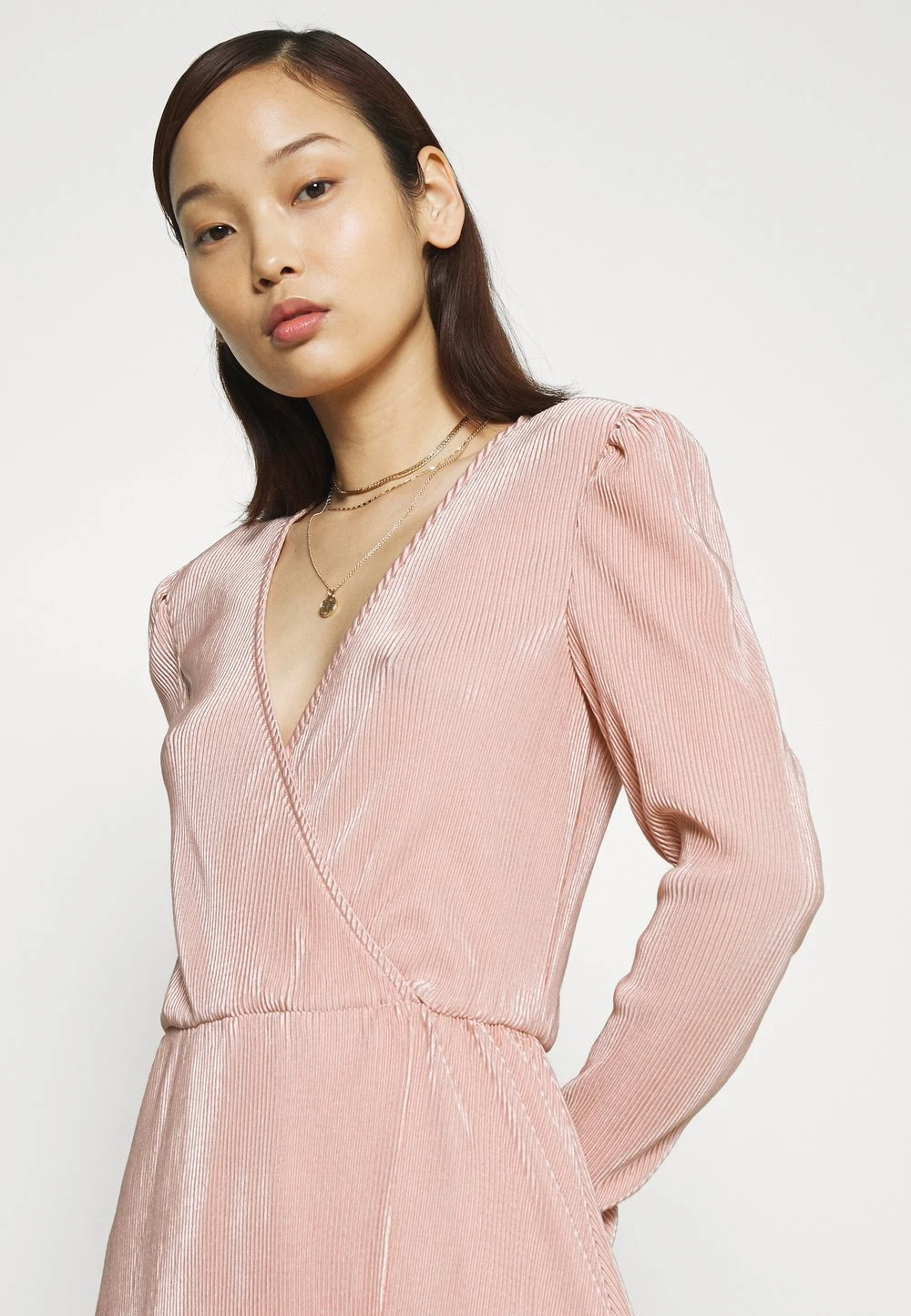 Nly by Nelly Prix Dégriffé ALL I NEED PLEAT DRESS - Robe de soirée robes cache-cœur femme 6 Nly by Nelly Prix Dégriffé ALL I NEED PLEAT DRESS - Robe de soirée robes cache-cœur femme – Image 4