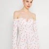 Nly by Nelly excellente qualité OFF SHOULDER PRINT DRESS - Robe en jersey robes carmen femme