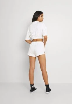 Bonne Qualité Nly by Nelly CROPPED COLLAR SET - Short shorts haute femme -Nly by Nelly boutique 74e65e6069ad4e9781f3e8a80a07ee2c