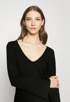 Nly by Nelly FLIRTY SET - Pantalon classique Prix d’Amis pantalons haute femme -Nly by Nelly boutique 79cf8c923f8549dea1a3a7d5fc493643