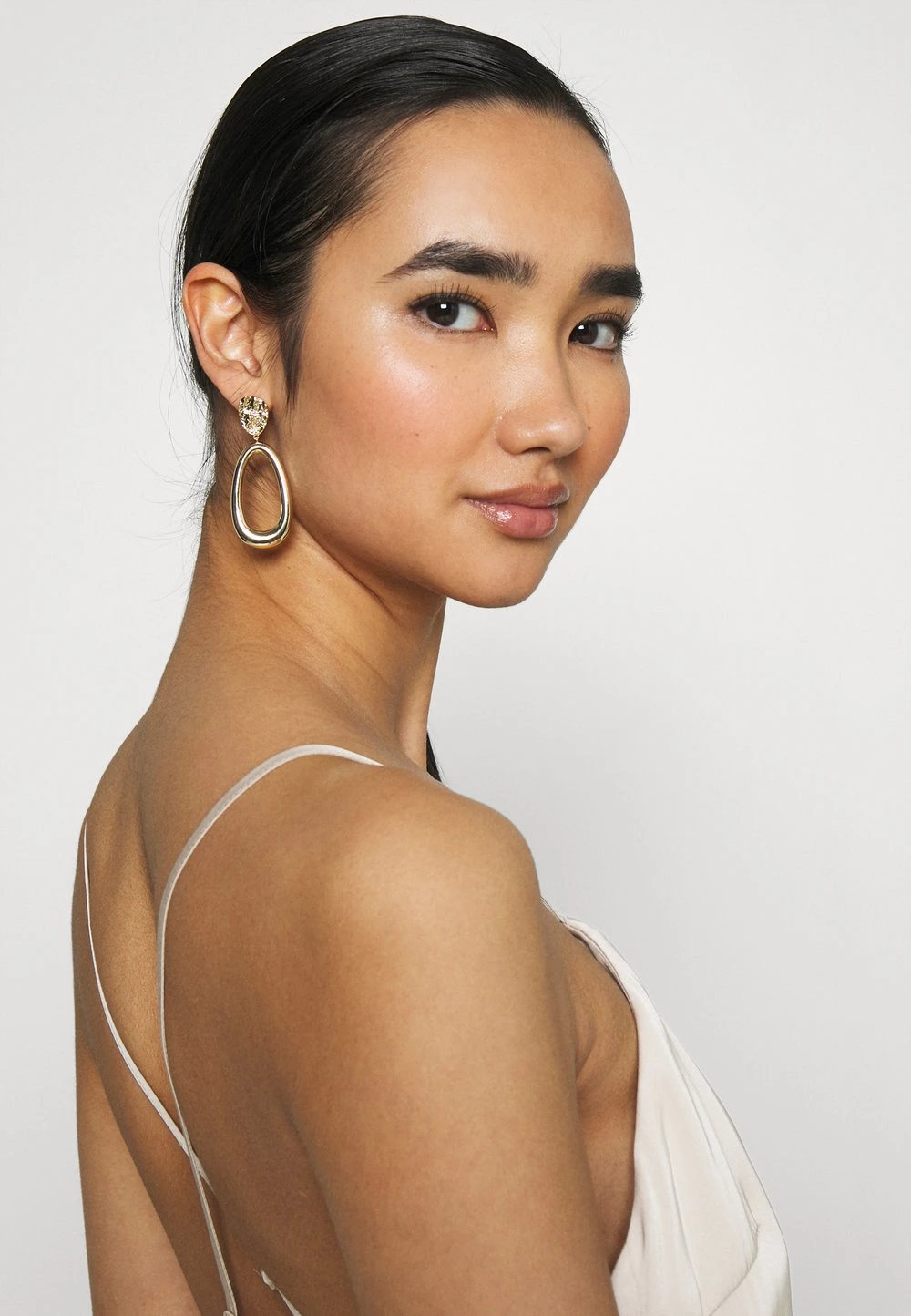 Nly by Nelly Se Vend Bas Prix GOOD TIMES STRAP GOWN - Robe de cocktail robes echancrure dos femme 6 Nly by Nelly Se Vend Bas Prix GOOD TIMES STRAP GOWN - Robe de cocktail robes echancrure dos femme – Image 4