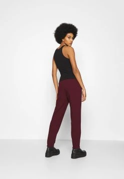 Prix Réduit Nly by Nelly DOUBLE CUT OUT - Débardeur t-shirts et tops col rond femme 10 Prix Réduit Nly by Nelly DOUBLE CUT OUT - Débardeur t-shirts et tops col rond femme -Nly by Nelly boutique 7af217a857eb47eb96dafe64e718bccc