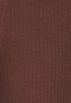 Un Tarif Préférentiel Nly by Nelly CROPPED SET - T-shirt basique pantalons normale femme 14 Un Tarif Préférentiel Nly by Nelly CROPPED SET - T-shirt basique pantalons normale femme -Nly by Nelly boutique 7d987a980b7f429c90a3e8cd543a58c5