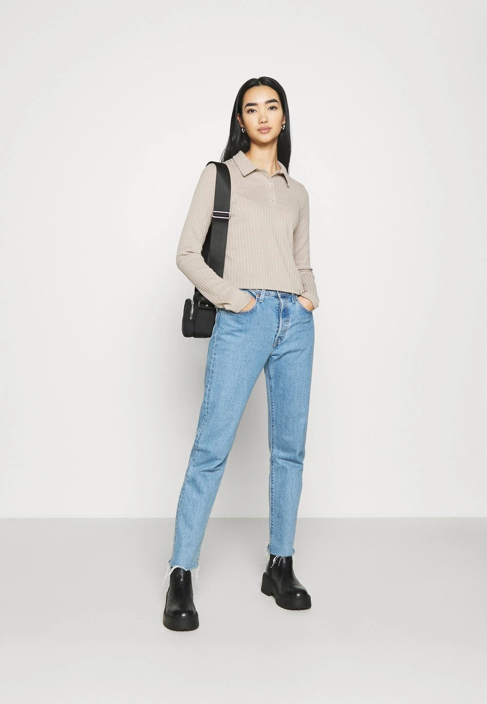 814670f54cb54d7ba99432e010b8c0e0.jpg Nly by Nelly Prix Bradés BUTTON UP COLLAR - Polo t-shirts et tops col polo femme -Nly by Nelly boutique 814670f54cb54d7ba99432e010b8c0e0