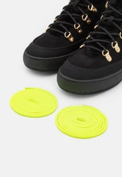 Nly by Nelly Prix Dynamité Bottes de neige rond femme -Nly by Nelly boutique 854b34499ee041a6a26282763849b432