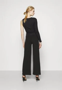 Prix Acceptable Nly by Nelly EXTRA ASYMMETRIC - T-shirt à manches longues t-shirts et tops col rond femme 4 Prix Acceptable Nly by Nelly EXTRA ASYMMETRIC - T-shirt à manches longues t-shirts et tops col rond femme -Nly by Nelly boutique 863d3dadbc7d4232adb888d50562283c