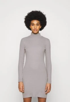 Nly by Nelly Prix Cassé SPORTY DRESS - Robe fourreau robes col montant femme