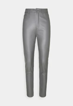 Nly by Nelly DIVISION PANTS - Pantalon classique Bonne Qualité pantalons haute femme -Nly by Nelly boutique 8a16fa9fd1cf4e67b97e4300c8b9343e