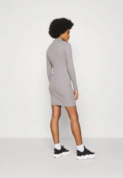 Nly by Nelly Prix Cassé SPORTY DRESS - Robe fourreau robes col montant femme -Nly by Nelly boutique 8bdecc1ef2994679accdfa89b486b42d