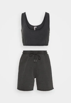 Nly by Nelly WATCH OUT SET - Débardeur Haute Qualité shorts haute femme 13 Nly by Nelly WATCH OUT SET - Débardeur Haute Qualité shorts haute femme -Nly by Nelly boutique 8fb6efb5df324a38a44527a26aae06b5