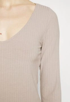 Nly by Nelly FLIRTY SET - Pantalon classique Plus Bas Prix De Vente pantalons haute femme 21 Nly by Nelly FLIRTY SET - Pantalon classique Plus Bas Prix De Vente pantalons haute femme -Nly by Nelly boutique 91c86226f65042e3a80b8a5aa4019b93