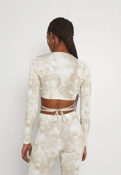 Nly by Nelly TIED UP - T-shirt à manches longues Bonne Qualité t-shirts et tops col en v profond femme 11 Nly by Nelly TIED UP - T-shirt à manches longues Bonne Qualité t-shirts et tops col en v profond femme -Nly by Nelly boutique 938c059e43f64db0929d0c829eca4706