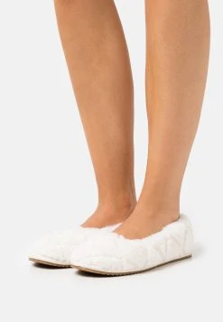 Nly by Nelly Bon Rapport Coût-Efficacité FLUFFY - Chaussons rond femme