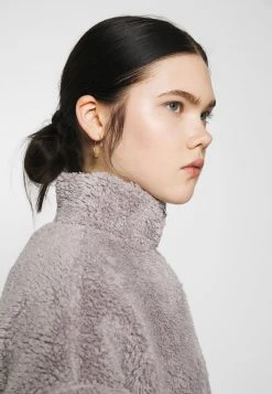 Nly by Nelly Prix Refroidis HALF ZIP - Sweat polaire pulls et gilets col camionneur femme 13 Nly by Nelly Prix Refroidis HALF ZIP - Sweat polaire pulls et gilets col camionneur femme -Nly by Nelly boutique 93fba09a6bf34b61a1fded5836791400