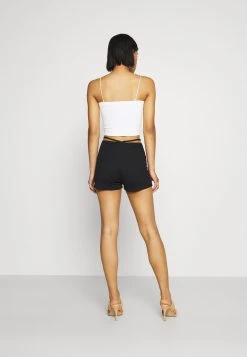 Réduction Nly by Nelly STRING DETAIL - Short shorts haute femme 9 Réduction Nly by Nelly STRING DETAIL - Short shorts haute femme -Nly by Nelly boutique 9676e1fcf9c84d0fa23e57175a730866