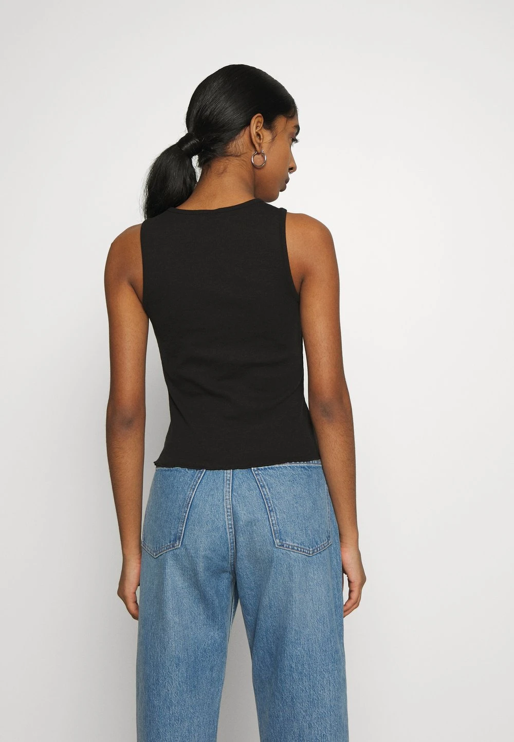 9d0a8ad3f51d4a02afc69a3124186f62.jpg Nly by Nelly Discount En Ligne CUTE TANK - Débardeur t-shirts et tops col rond femme -Nly by Nelly boutique 9d0a8ad3f51d4a02afc69a3124186f62