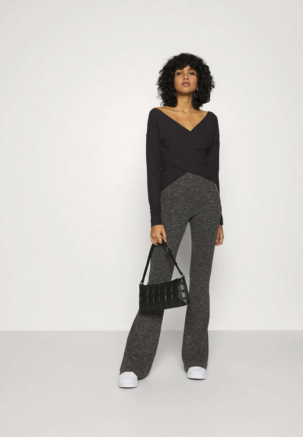 Nly by Nelly Un Tarif Préférentiel CRISS CROSS SHOULDER - T-shirt à manches longues t-shirts et tops echancrure dos femme 4 Nly by Nelly Un Tarif Préférentiel CRISS CROSS SHOULDER - T-shirt à manches longues t-shirts et tops echancrure dos femme – Image 2