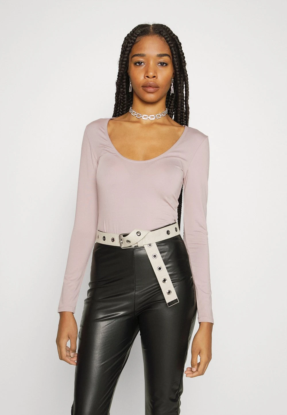 Prix Réduit Nly by Nelly AMAZING - T-shirt à manches longues t-shirts et tops encolure large ronde femme 3 Prix Réduit Nly by Nelly AMAZING - T-shirt à manches longues t-shirts et tops encolure large ronde femme