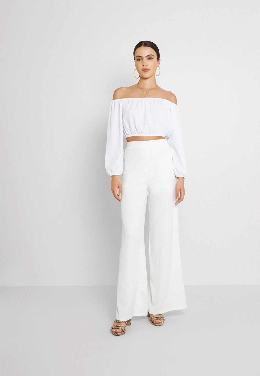 9e8179aa27b94fadb64b6d456a728944.jpg Nly by Nelly MY OFF SHOULDER SET - Pantalon classique Remise En Ligne chemises et blouses carmen femme -Nly by Nelly boutique 9e8179aa27b94fadb64b6d456a728944