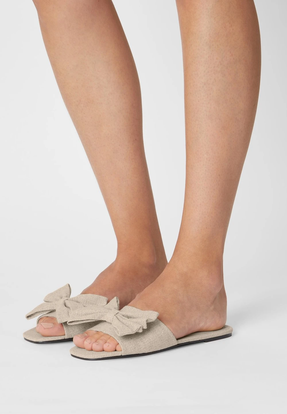 9ec2021d663a4603a6d9569390bf3363.jpg Nly by Nelly Produit de première qualité NATURE FEELS BOW FLAT - Mules ouvert femme -Nly by Nelly boutique 9ec2021d663a4603a6d9569390bf3363