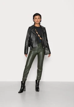 Nly by Nelly Prix Cassé PEEK - Body lingerie col rond femme 8 Nly by Nelly Prix Cassé PEEK - Body lingerie col rond femme -Nly by Nelly boutique 9f524471d55b4b708bfabce2c073c69f