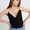 Nly by Nelly Prix Sacrifiés THIN STRAP - Débardeur t-shirts et tops col en v profond femme -Nly by Nelly boutique a3981c0636b04bb0b261f4419162976c