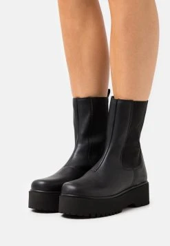 Nly by Nelly CLEAN BOOT PLAIN SOLE - Bottes à plateau En Remise rond femme