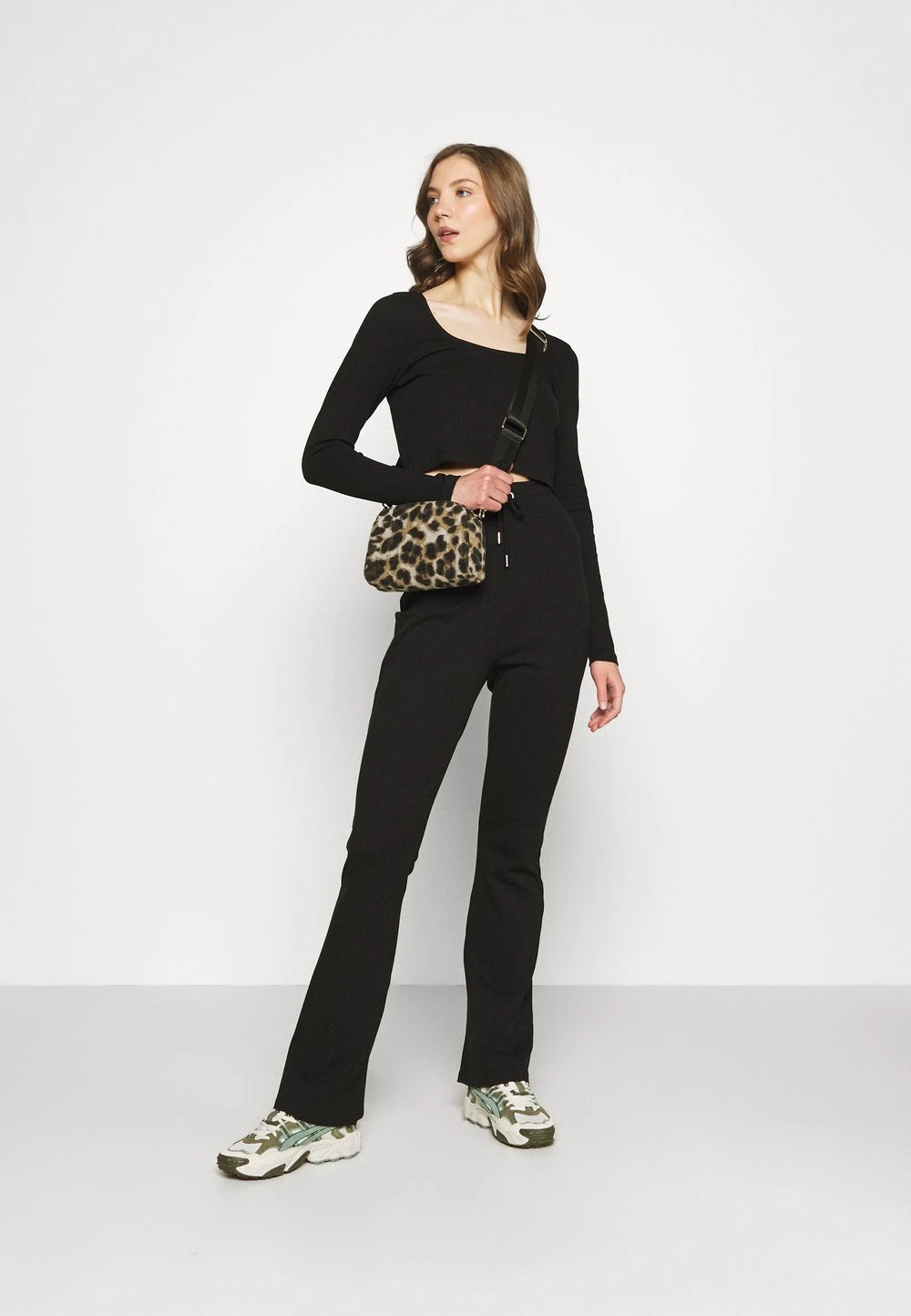 Prix Jamais Vus Nly by Nelly MY PERFECT SET - Sweatshirt pulls et gilets haute femme 4 Prix Jamais Vus Nly by Nelly MY PERFECT SET - Sweatshirt pulls et gilets haute femme – Image 2