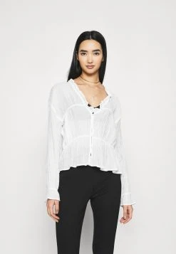 Nly by Nelly ROMANTIC CHI BLOUSE - Blouse Prix Exclusifs t-shirts et tops col à jabot femme