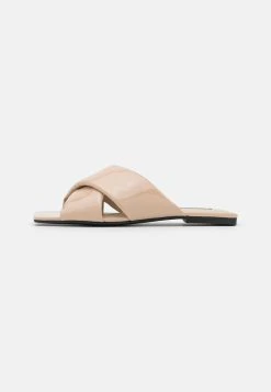 Nly by Nelly PADDED CRISS CROSS - Mules Authentique 100% ouvert femme -Nly by Nelly boutique a6fa73c4bb1844adbe541cc3cf43e3fa