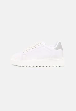 Nly by Nelly Prix Favorable CARE LESS - Baskets basses sneakers rond femme