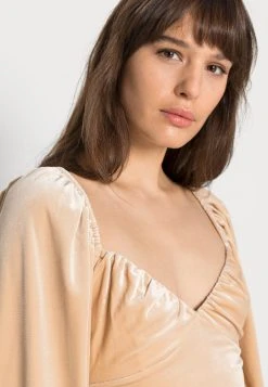 Nly by Nelly Prix Refroidis RUCHED UP BLOUSE - Blouse chemises & blouses col en v profond femme 11 Nly by Nelly Prix Refroidis RUCHED UP BLOUSE - Blouse chemises & blouses col en v profond femme -Nly by Nelly boutique a944b34f56254314b005b50ff4890a81