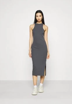 Nly by Nelly Bas Prix SPORTY HIGH NECK DRESS - Robe en jersey robes col rond femme