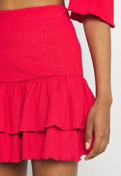 Nly by Nelly Prix Cassé LOVE STRUCK SKIRT SET - Débardeur chemises et blouses carmen femme 7 Nly by Nelly Prix Cassé LOVE STRUCK SKIRT SET - Débardeur chemises et blouses carmen femme -Nly by Nelly boutique ab4da71bd3484622986c45e32a654913