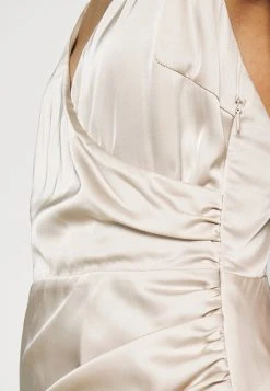 Nly by Nelly Se Vend Bas Prix GOOD TIMES STRAP GOWN - Robe de cocktail robes echancrure dos femme 13 Nly by Nelly Se Vend Bas Prix GOOD TIMES STRAP GOWN - Robe de cocktail robes echancrure dos femme -Nly by Nelly boutique abc5c3f19793439bb116ee887f4fdf97