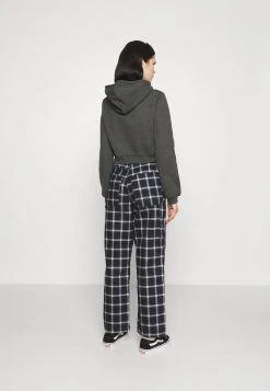 Qualité Garantie Nly by Nelly CROPPED HOODIE - Sweat à capuche pulls et gilets femme 12 Qualité Garantie Nly by Nelly CROPPED HOODIE - Sweat à capuche pulls et gilets femme -Nly by Nelly boutique b04201a7ff884eefbcde6b0ad29281df