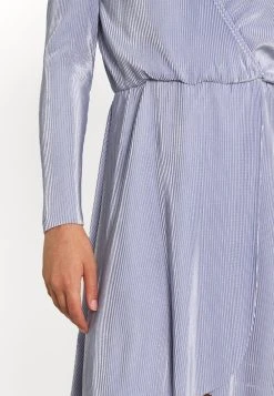 Nly by Nelly ALL I NEED PLEAT DRESS - Robe de soirée Prix Bradés robes cache-cœur femme 8 Nly by Nelly ALL I NEED PLEAT DRESS - Robe de soirée Prix Bradés robes cache-cœur femme -Nly by Nelly boutique b051c75942ba408d8214868e288396fd