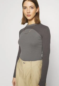 Nly by Nelly T-shirt à manches longues Prix Malin t-shirts et tops col rond femme 11 Nly by Nelly T-shirt à manches longues Prix Malin t-shirts et tops col rond femme -Nly by Nelly boutique b0e378bcfd7347b3935871dcd3a5f0c3